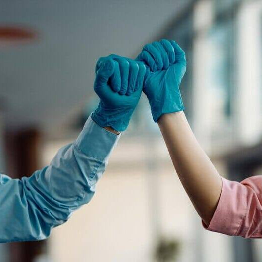 The Psychology of Glove Usage: How Gloves Affect Perceptions of Cleanliness