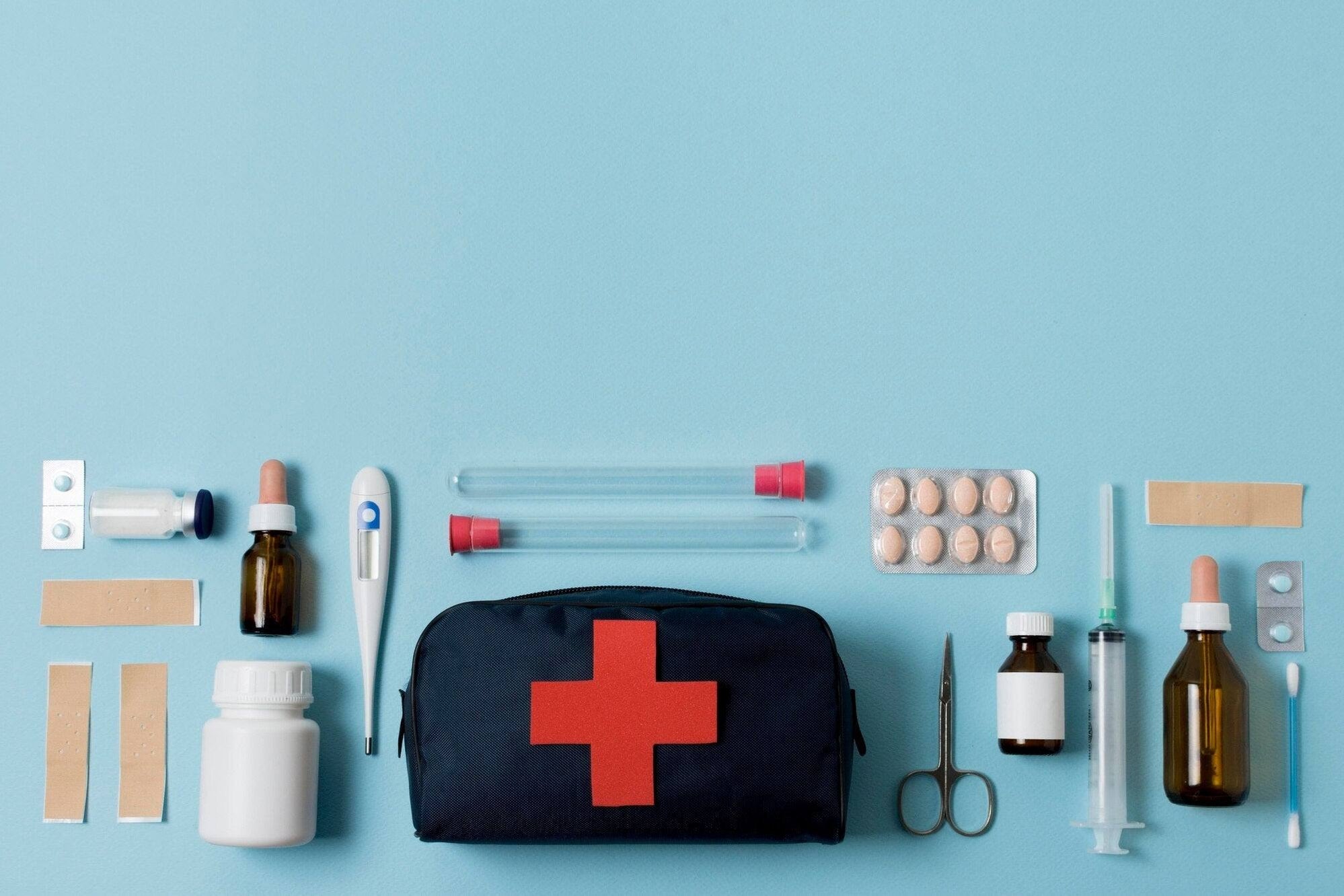 First-Aid Kits and Supplies: A Comprehensive Guide – VizoCare